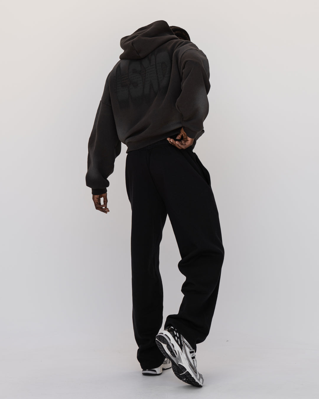 Man wearing Memory In Motion 500gsm Ultra Heavyweight Washed Hoodie - Charcoal Washed | Model:Okello | Size:M - view 16