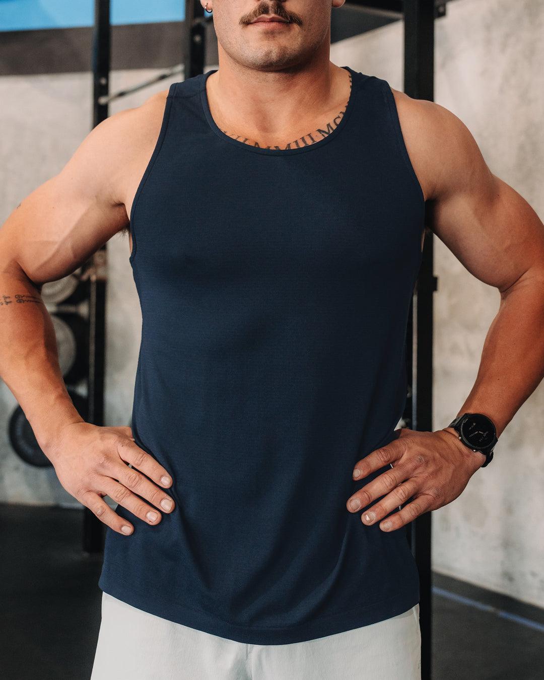 Man wearing AeroFLX+ Seamless Tank - Navy/Navy | Model:| Size:M - view 7
