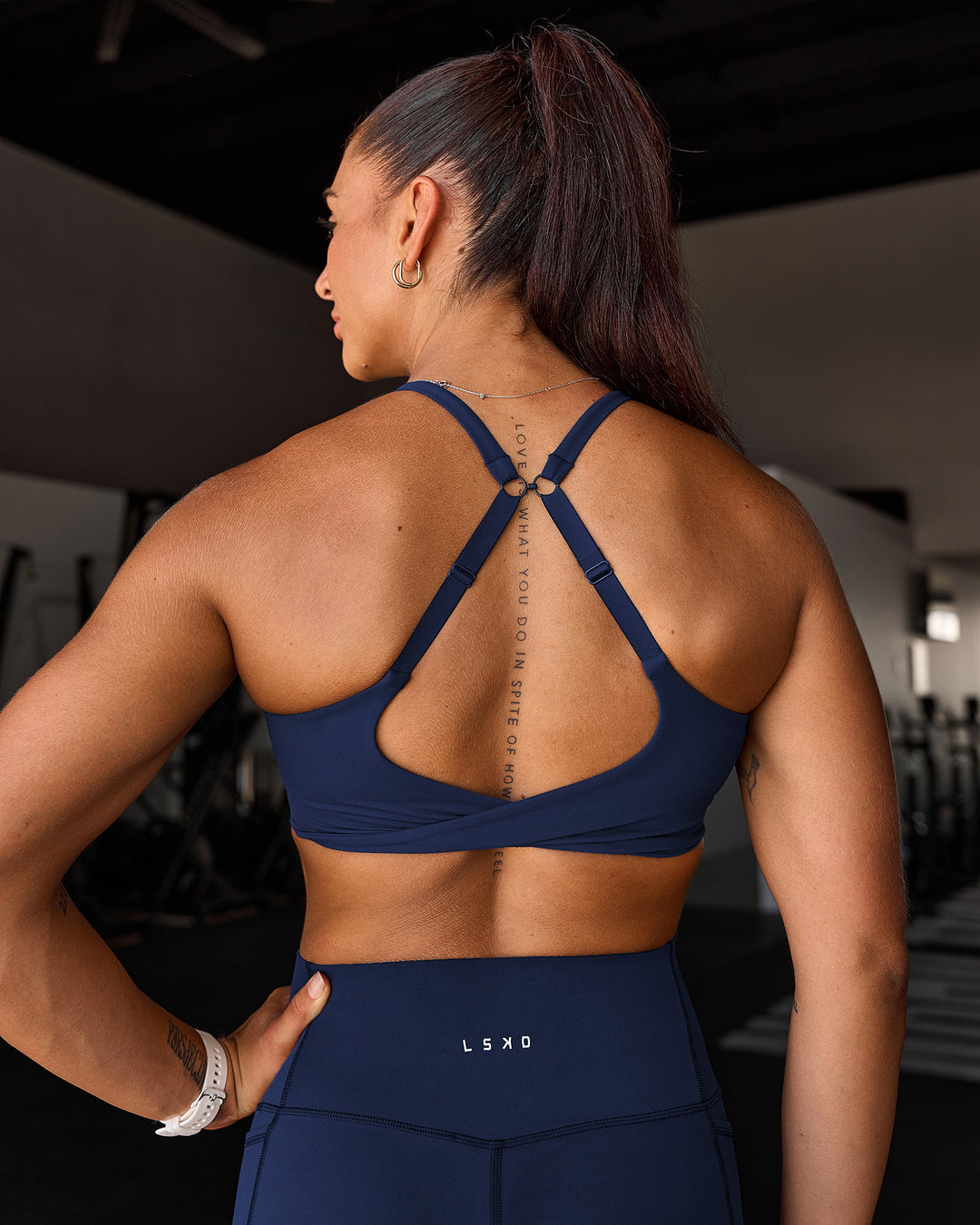 Woman wearing Twist Sports Bra D/DD/E - Future Navy | Model:Chyna | Size:M - view 9