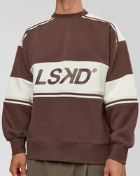 Man wearing A-Team Sweater Oversize in Cocoa Powder-Off White | Model:Albert | Size:M | Thumbnail Index: 6