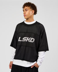 Man wearing AirCore Jersey - Black-Black | Model:Leandro | Size:M | Thumbnail Index: 0