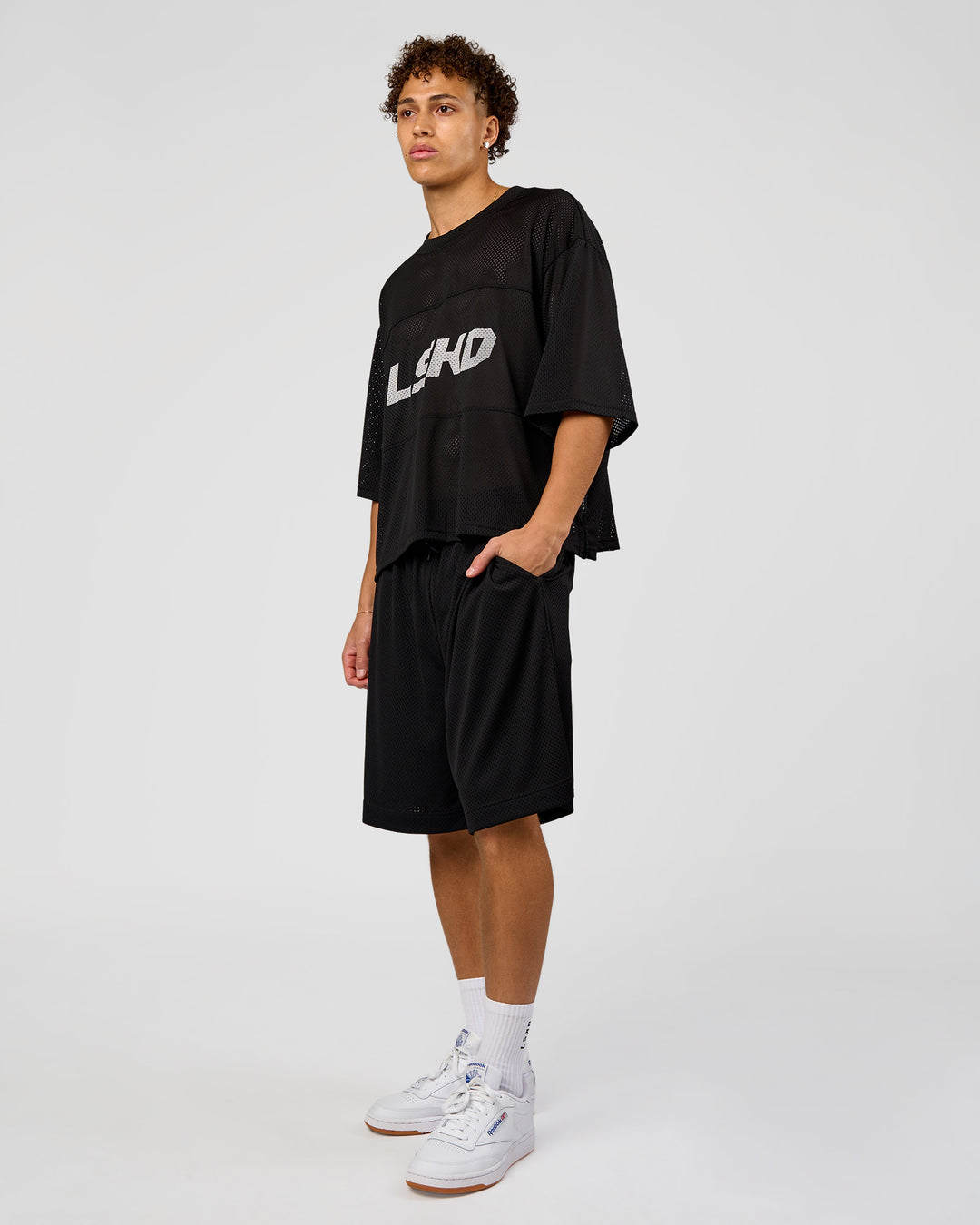Man wearing AirCore Jersey - Black-Black | Model:Leandro | Size:M - view 5