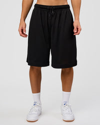 Man wearing AirCore Mesh 7" Short - Black | Model:Leandro | Size:M | Thumbnail Index: 5