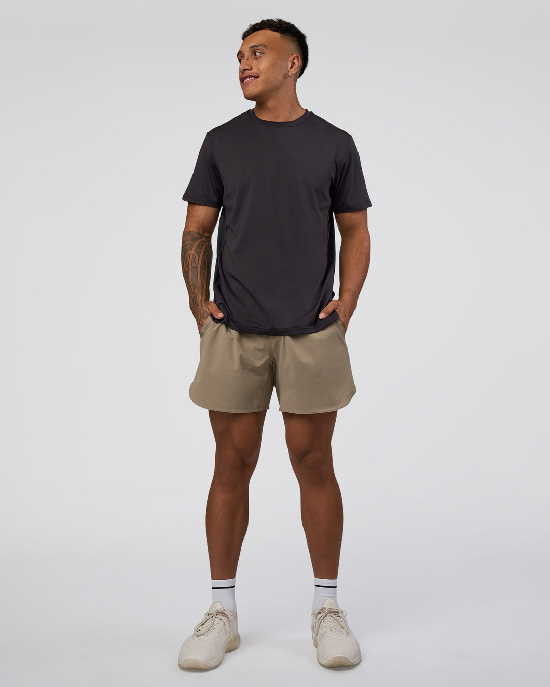 Man wearing AirTrack Tee - Black | Model:Daarian | Size:M - view 6