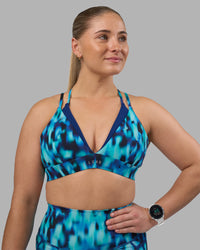 Woman wearing Aria Triangle Sports Bra - Luminous | Model:Sami | Size:M | Thumbnail Index: 2