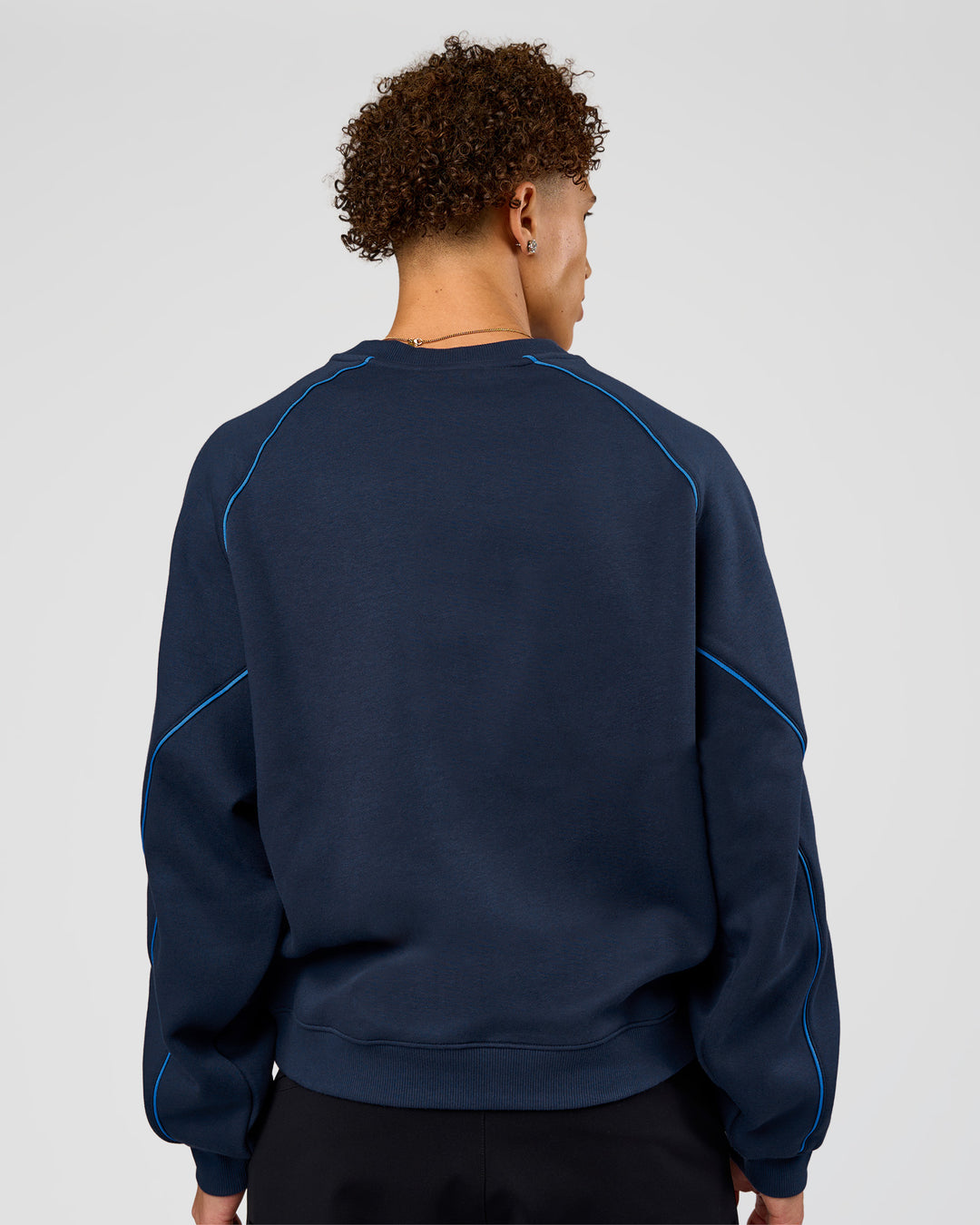 Man wearing Axis Boxy Crew Sweater - Future Navy-Palace Blue | Model:Leandro | Size:M - view 6