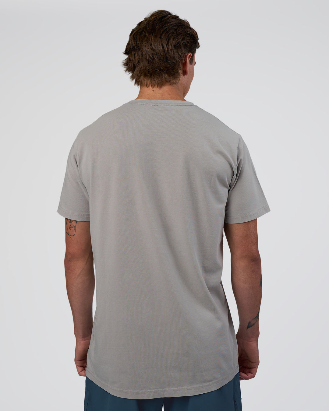 Man wearing Base FLXCotton Tee - Alloy Washed | Model:Konnor | Size:M - view 4