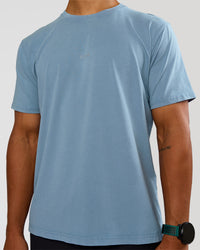 Man wearing Base FLXCotton Tee Regular Fit -8cm  - Elemental Blue Washed | Model:George | Size:M | Thumbnail Index: 3