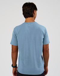 Man wearing Base FLXCotton Tee Regular Fit -8cm  - Elemental Blue Washed | Model:George | Size:M | Thumbnail Index: 2
