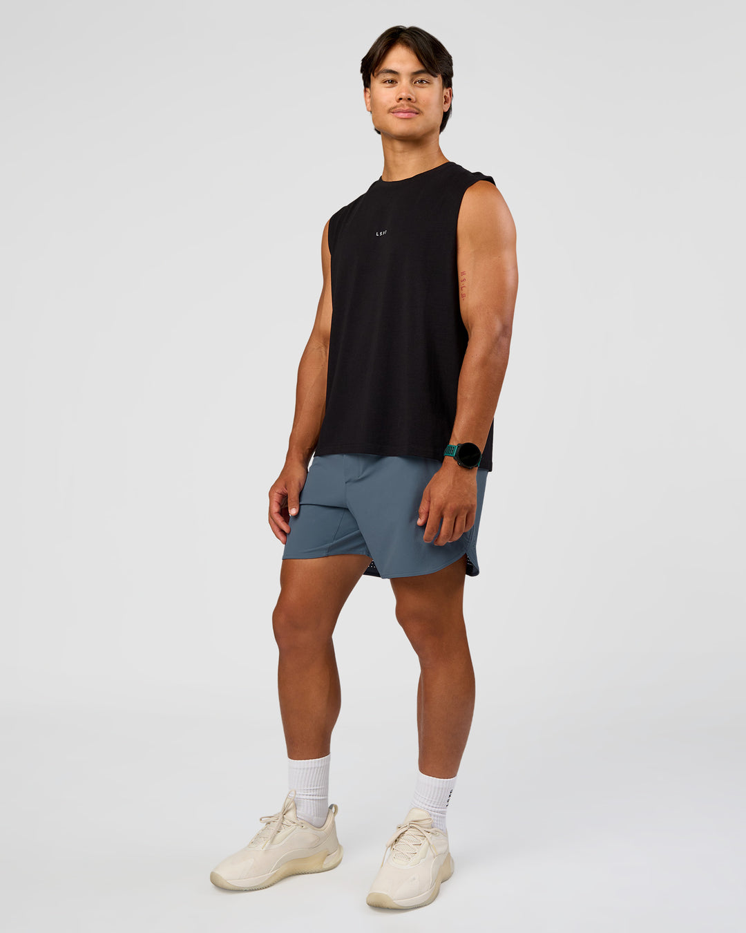 Man wearing Base Heavyweight FLXCotton Tank Regular Fit -8cm - Black | Model:George | Size:M - view 6