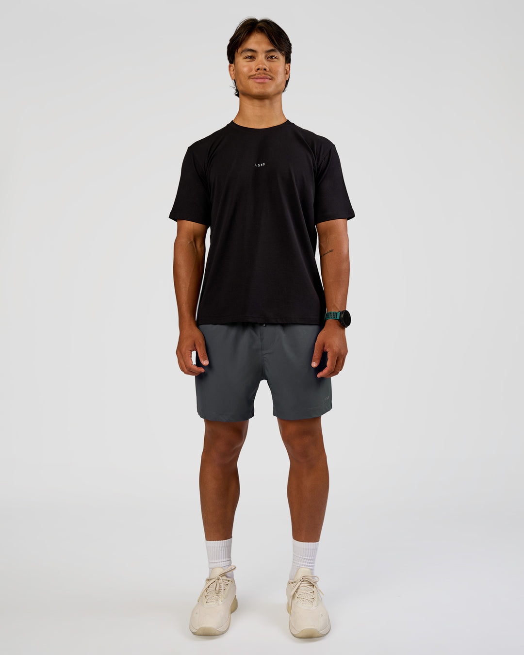 Man wearing Base Heavyweight FLXCotton Tee Regular Fit -8cm - Black | Model:George | Size:M - view 5