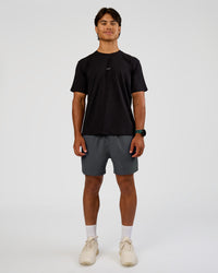 Man wearing Base Heavyweight FLXCotton Tee Regular Fit -8cm - Black | Model:George | Size:M | Thumbnail Index: 4