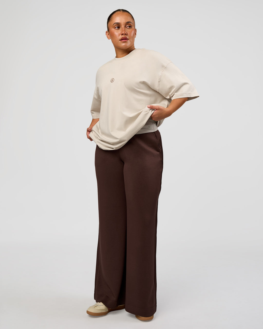 Woman wearing CF Unisex Oversized Heavyweight FLXCotton Tee - Clay-CF X LSKD Sport | Model:Simmy | Size:M - view 9