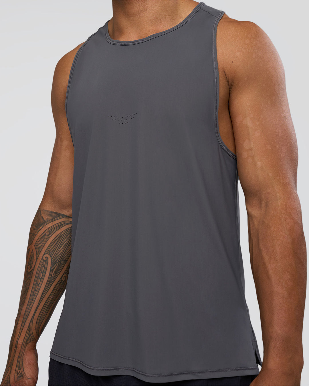 Man wearing Cadence Tank - Dark Storm | Model:Daarian | Size:M - view 8