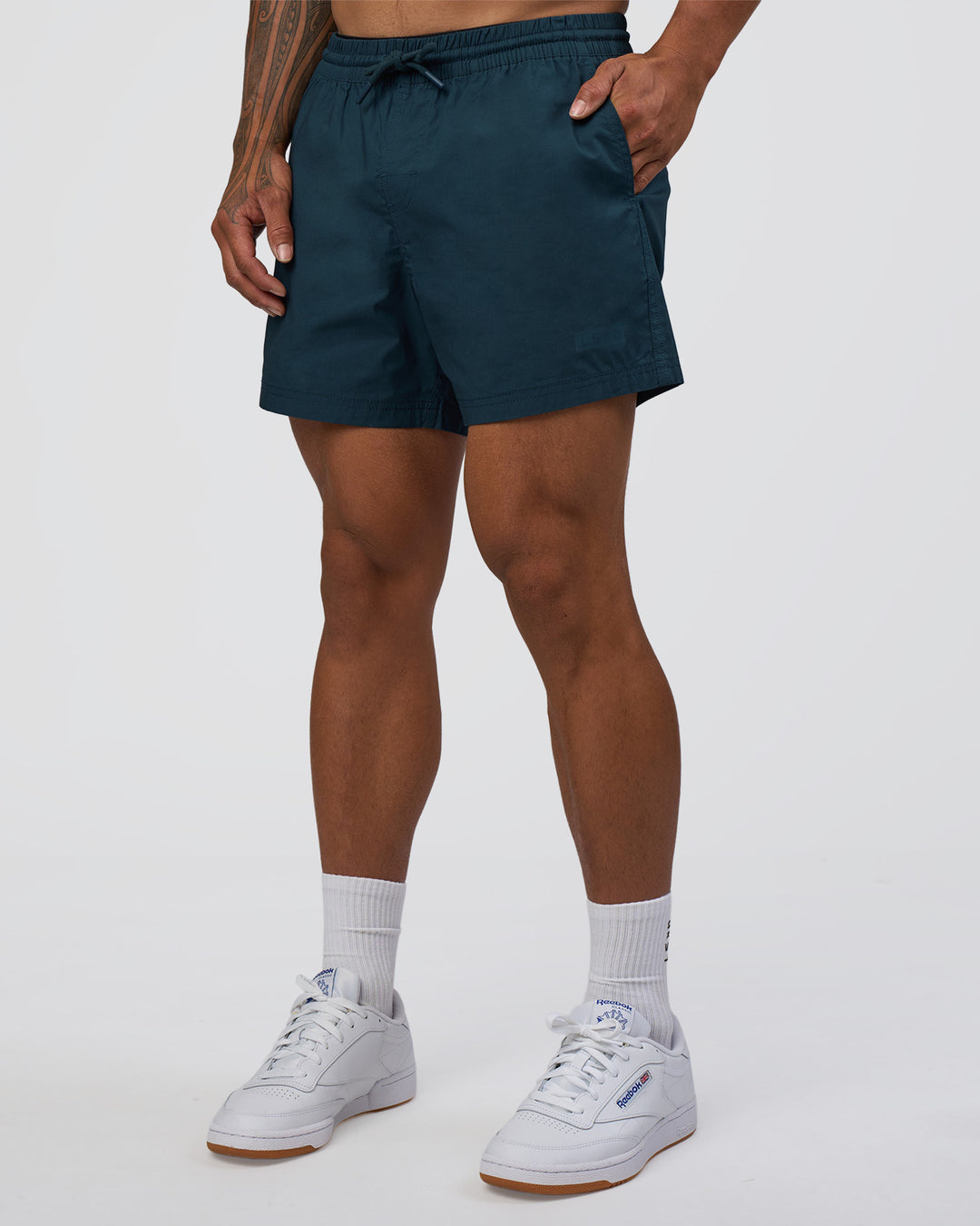 Man wearing Daily 5" Short - Night Sea | Model:Daarian | Size:M - view 7