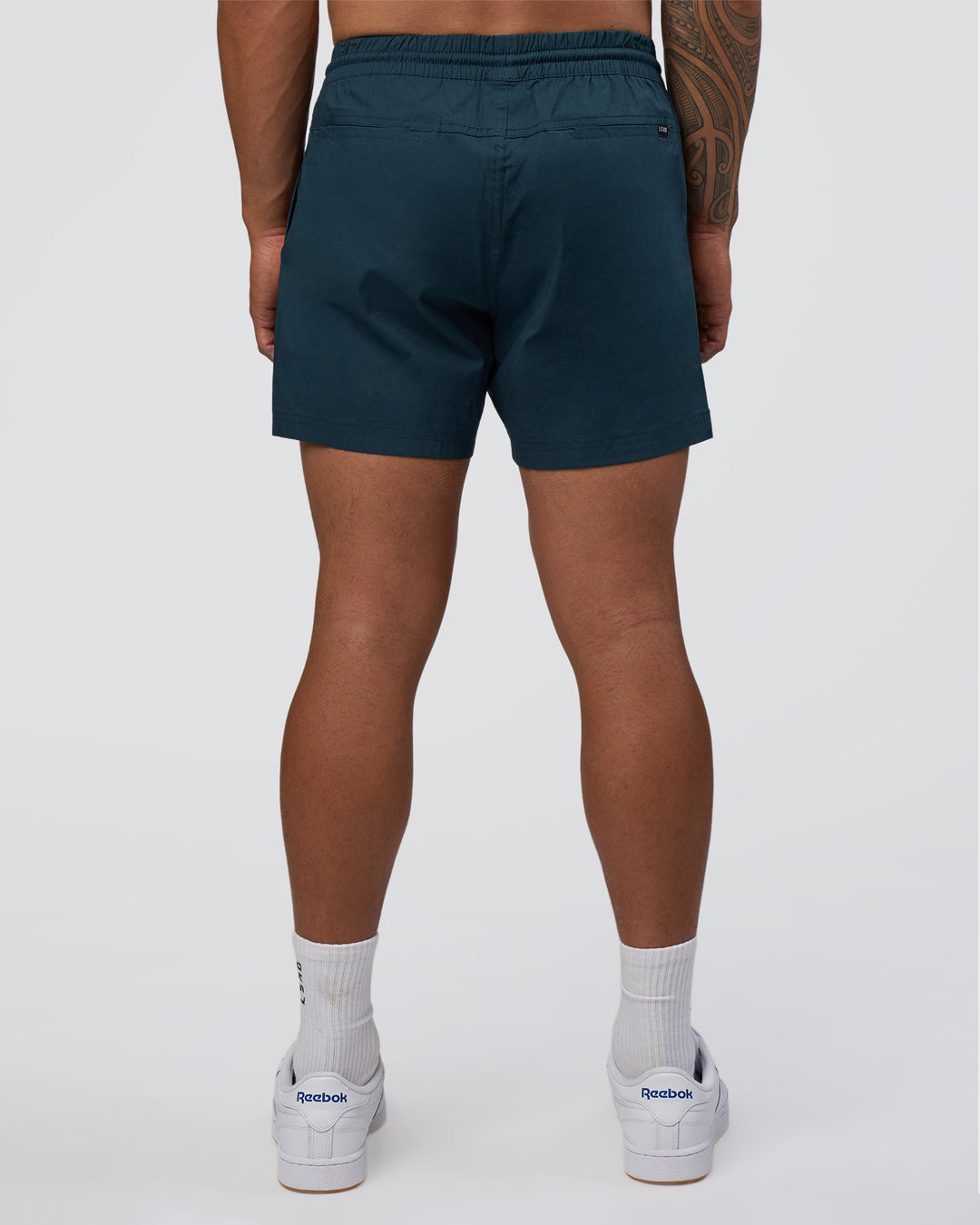 Man wearing Daily 5" Short - Night Sea | Model:Daarian | Size:M - view 4