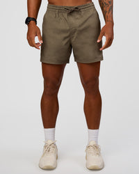 Man wearing Daily 5" Short - Walnut Grey | Model:Malebo | Size:M | Thumbnail Index: 0