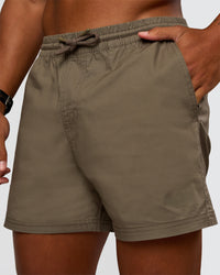 Man wearing Daily 5" Short - Walnut Grey | Model:Malebo | Size:M | Thumbnail Index: 2