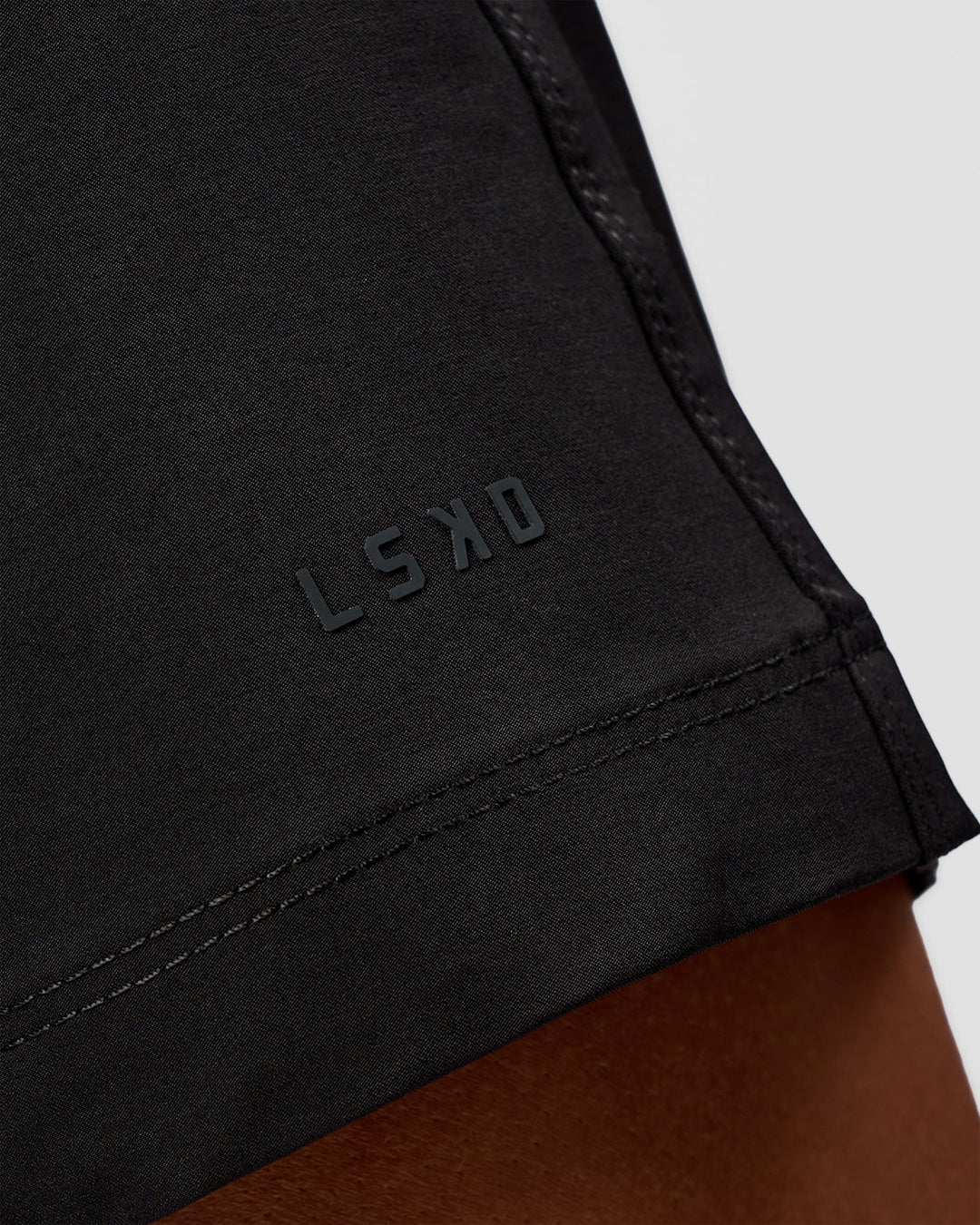 Man wearing Daily 7" Short 2.0 in  Black | Model:Malebo | Size:M - view 6
