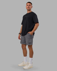 Man wearing Daily Short Pigment 7" - Pigment Dark Storm | Model:Nikola | Size:M | Thumbnail Index: 4