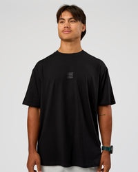 Man wearing Everyday Elevation FLXCotton Oversized Tee - Black-Black | Model:George | Size:M | Thumbnail Index: 5