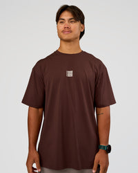 Man wearing Everyday Elevation FLXCotton Oversized Tee - Hot Chocolate-Off White | Model:George | Size:M | Thumbnail Index: 2