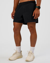 Man wearing Functional Training 5" Short - Black | Model:George | Size:M | Thumbnail Index: 7