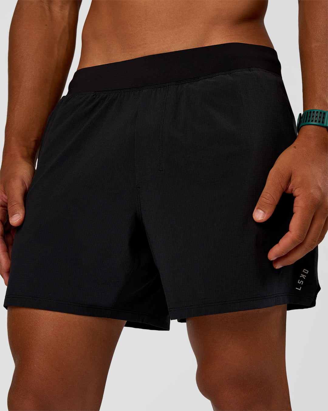 Man wearing Functional Training 5" Short - Black | Model:George | Size:M - view 9