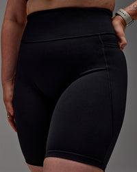 Woman wearing Fusion Ultra High-Rise 9" Short Pockets - Black | Model:Caity | Size:M | Thumbnail Index: 27