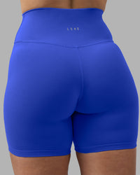 Woman wearing Fusion Ultra High-Rise 6" Short - Power Cobalt | Model:Amy | Size:M | Thumbnail Index: 7