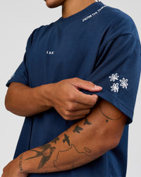 Man wearing GG Heavyweight Oversized Tee - Future Navy | Model:Malebo | Size:M | Thumbnail Index: 22