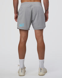 Man wearing Lift 6" Short - Alloy-Baltic Sea | Model:Konnor | Size:M | Thumbnail Index: 3