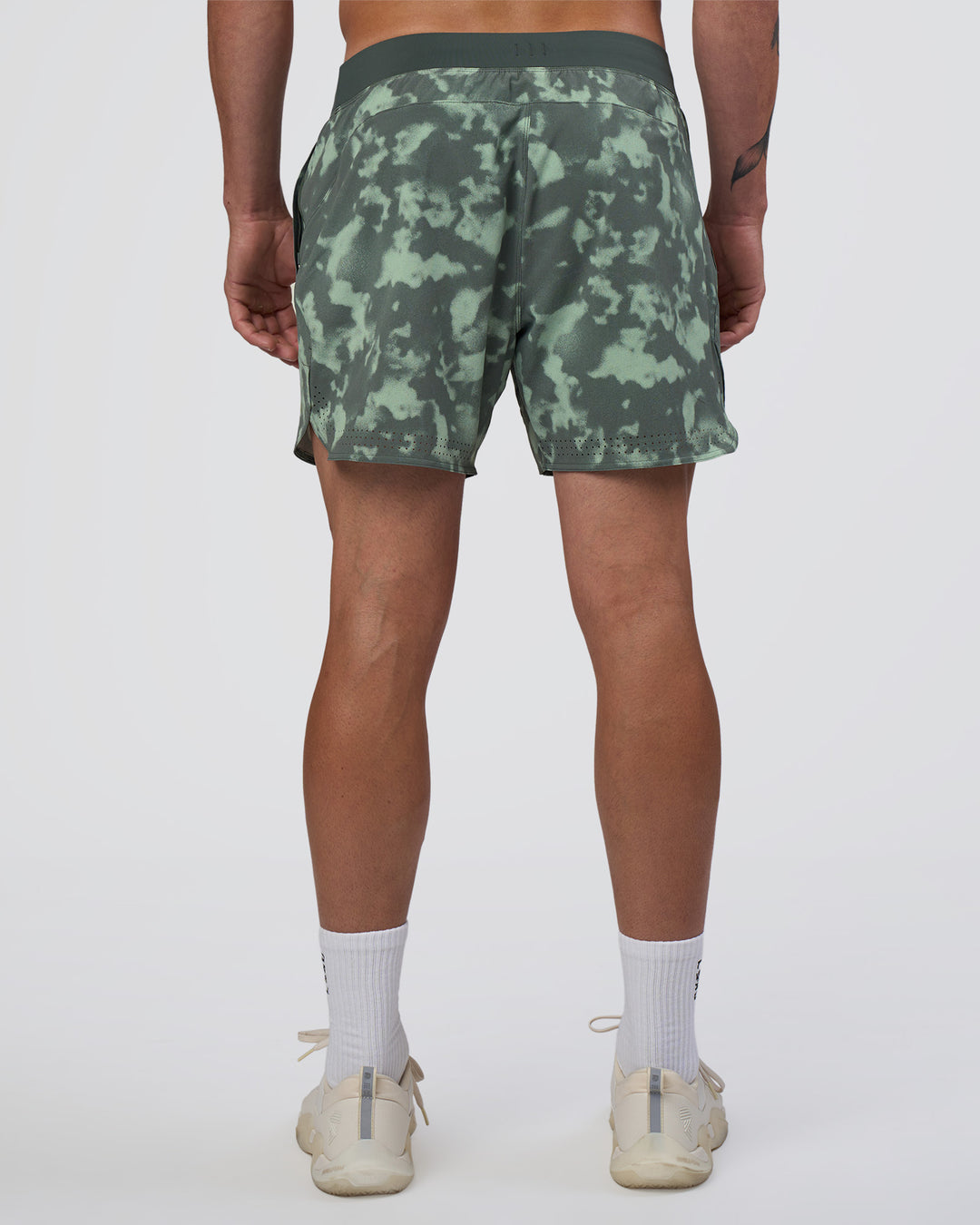 Man wearing Lift 6" Short - Washed Camo Carbon | Model:Konnor | Size:M - view 3