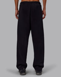 Man wearing MVP Straight Leg Pant - Black | Model:Jaxon | Size:M | Thumbnail Index: 3