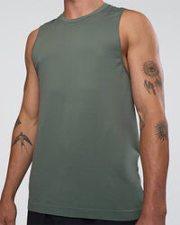 Man wearing AeroFLX+ Seamless Muscle Tank - Graphite/Graphite | Model:Konnor | Size:M | Thumbnail Index: 4