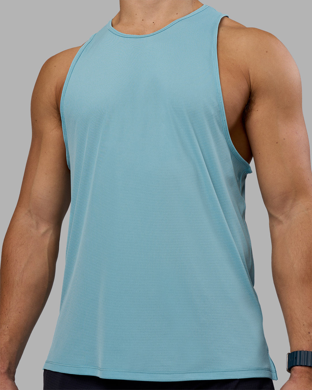 Man wearing Pace Running Tank - Retro Blue | Model:Jaiden | Size:M - view 4
