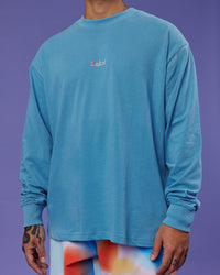 Man wearing Our Journey Oversize Heavyweight FLXCotton Long Sleeve Tee - Azure Blue | Model:Justin | Size:M | Thumbnail Index: 9