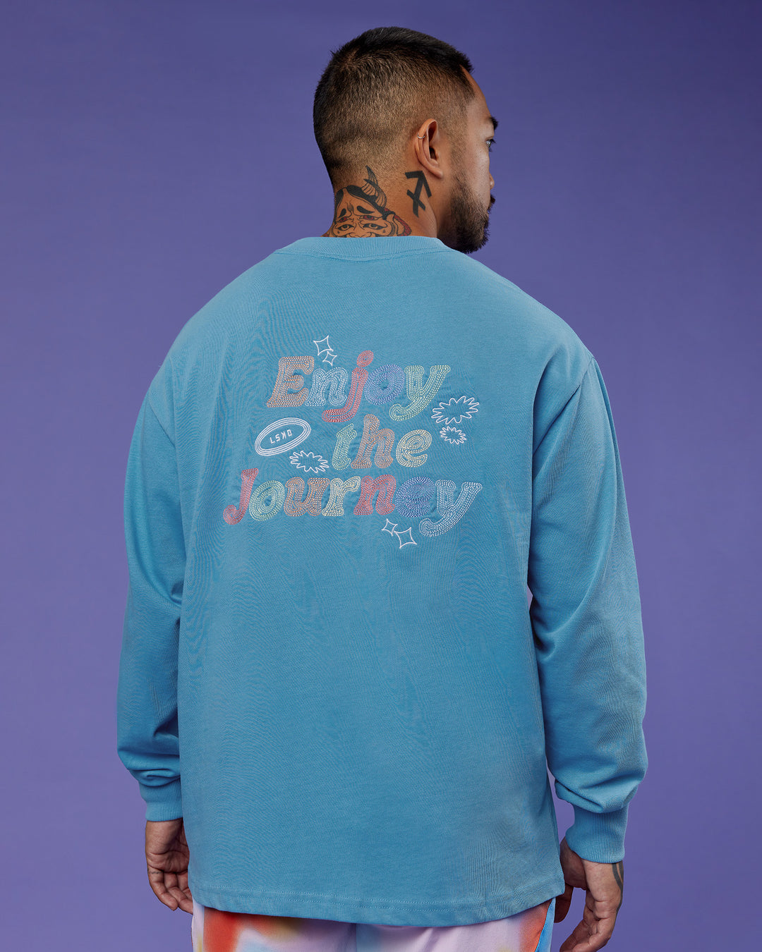 Man wearing Our Journey Oversize Heavyweight FLXCotton Long Sleeve Tee - Azure Blue | Model:Justin | Size:M - view 9