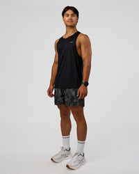 Man wearing Pace 5" Lined Running Short - Lunar Glow | Model:George | Size:M | Thumbnail Index: 7