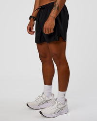 Man wearing Pace Air 5" Lined Running Short - Black | Model:Malebo | Size:M | Thumbnail Index: 6