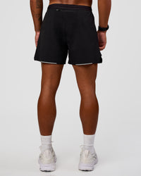 Man wearing Pace Air 5" Lined Running Short - Black | Model:Malebo | Size:M | Thumbnail Index: 3