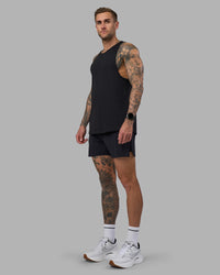 Man wearing Pace Running Tank - Black | Model:Tommy | Size:M | Thumbnail Index: 4