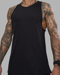 Man wearing Pace Running Tank - Black | Model:Tommy | Size:M | Thumbnail Index: 0