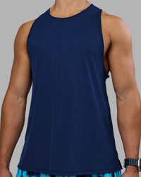 Man wearing Pace Running Tank - Midnight Blue | Model:Jaiden | Size:M | Thumbnail Index: 7