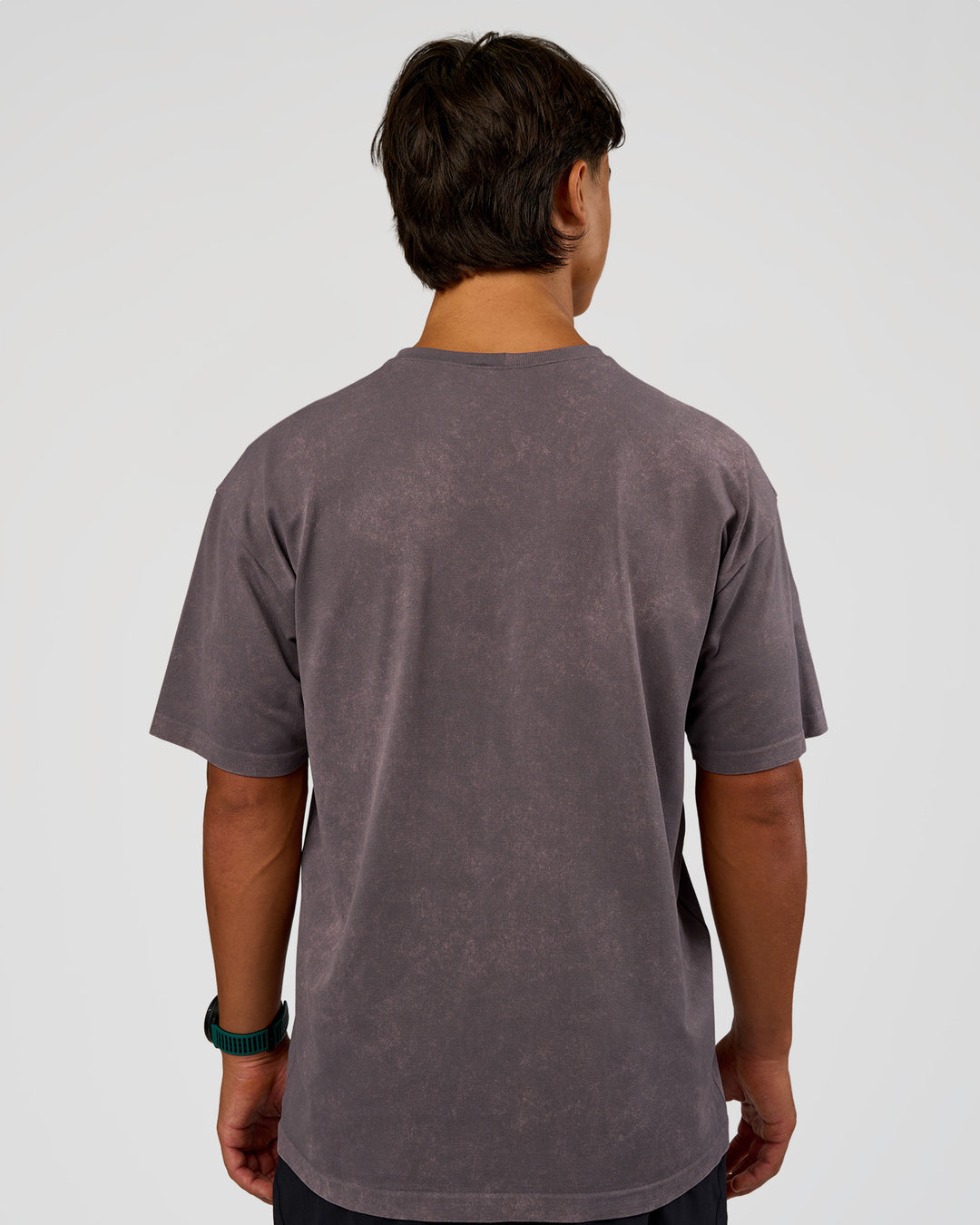 Man wearing Power Oversized Tee - Duskstone Washed | Model:George | Size:M - view 4