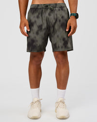 Man wearing Rep 7" Performance Short - Camo Washed Walnut Grey | Model:George | Size:M | Thumbnail Index: 2