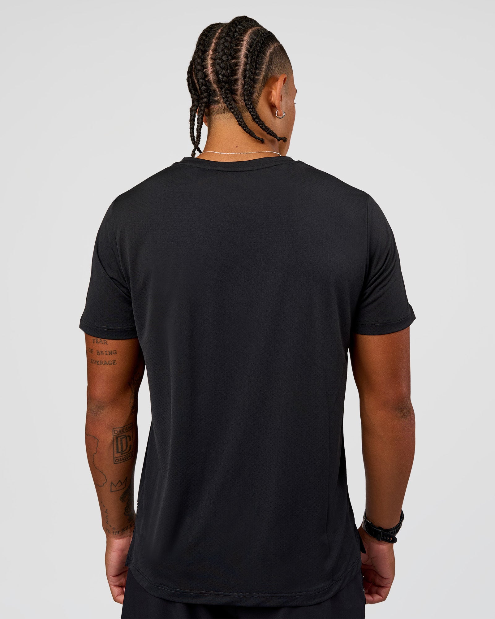 Man wearing Rep Training Tee - Black | Model:Malebo | Size:M