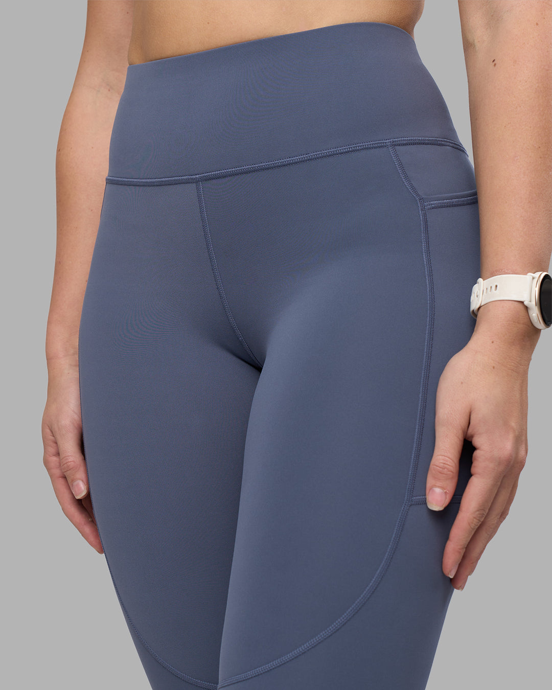Woman wearing Rep Ultra High-Rise 7/8 Legging Pockets - Night Shadow-White | Model:Amy | Size:M - view 3