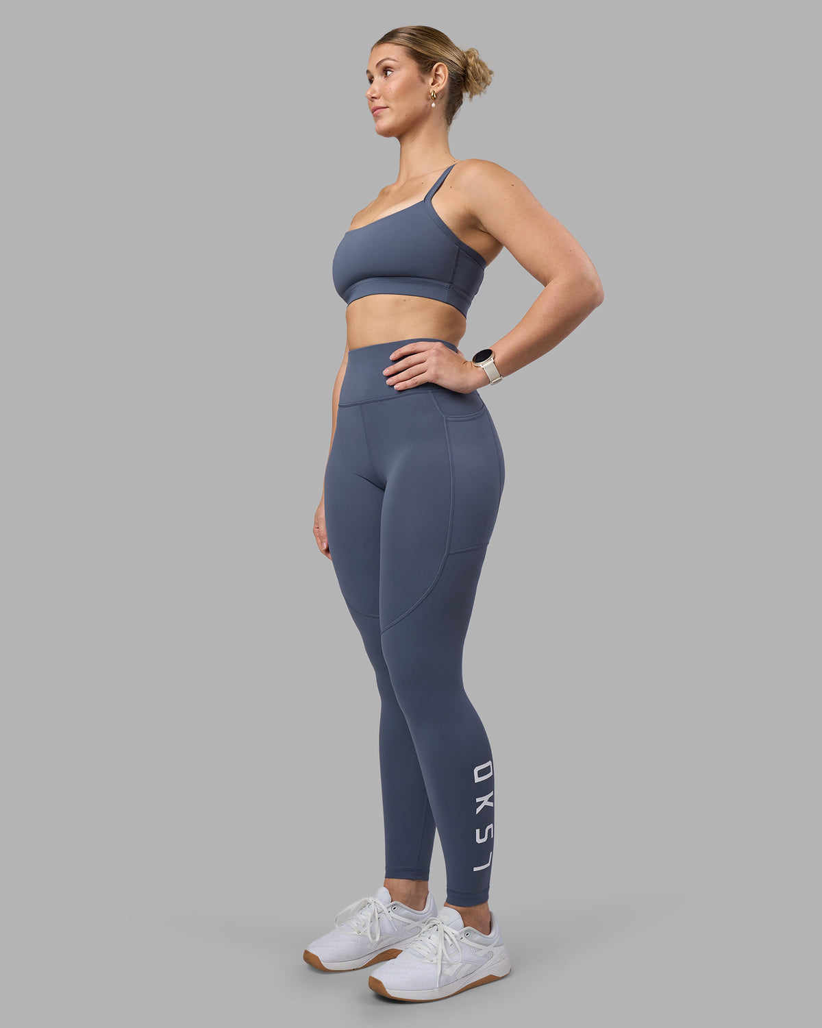 Woman wearing Rep Ultra High-Rise Full Length Legging Pockets - Night Shadow-White | Model:Amy | Size:M