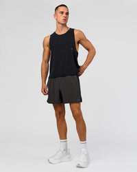 Man wearing Run Club Elevate Pace Running Tank - Black-Onyx | Model:Albert | Size:M | Thumbnail Index: 4